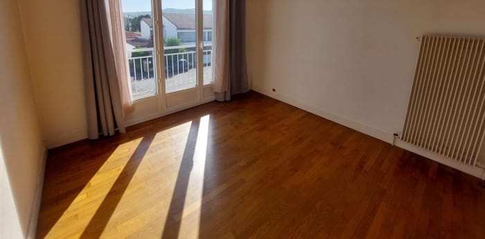 Image 9 sur 14 - Appartement  ·  Location · Issoire (63500) · 3 pièces · 57m²