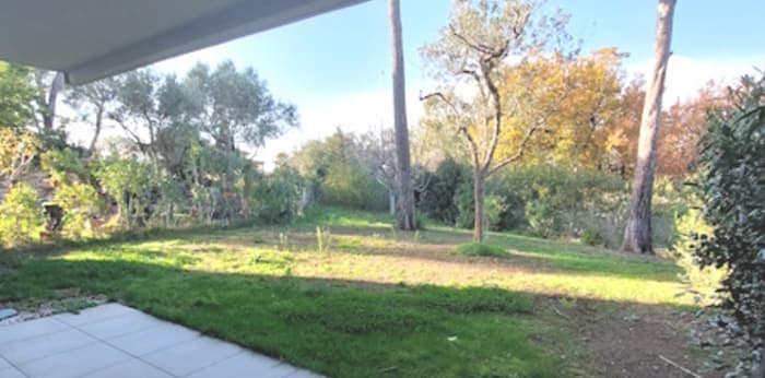 Image 2 sur 9 - Appartement  ·  Location · St Raphael (83700) · 2 pièces · 58m²