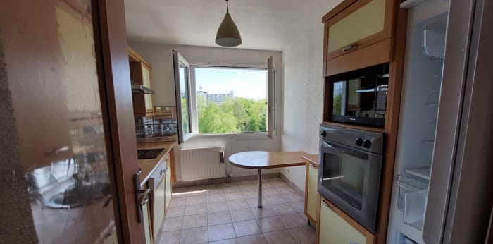 Image 2 sur 8 - Appartement  ·  Location · Mulhouse (68100) · 4 pièces · 73m²