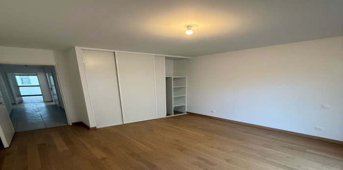 Image 9 sur 13 - Appartement  ·  Location · Bordeaux (33800) · 5 pièces · 123m²