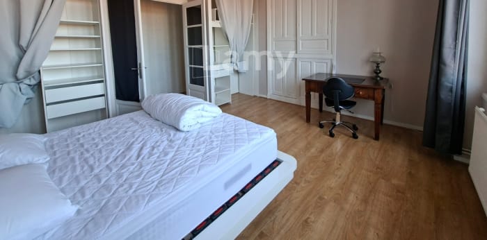 Image 7 sur 12 - Appartement  ·  Location · Clermont Ferrand (63000) · 101m²
