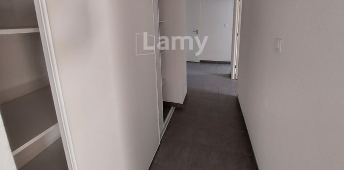 Image 14 sur 17 - Appartement  ·  Location · Nimes (30900) · 3 pièces · 61m²