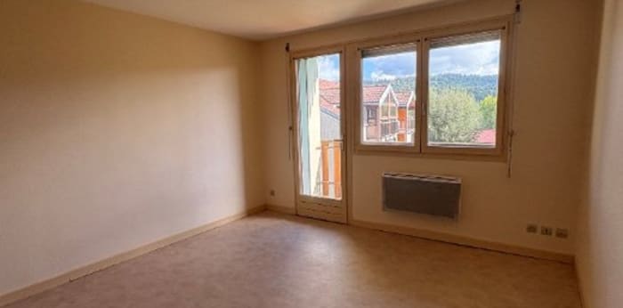 Image 3 sur 4 - Appartement  ·  Location · St Point Lac (25160) · 1 pièce · 26m²