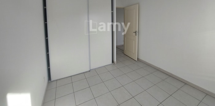 Image 14 sur 22 - Appartement  ·  Location · Nimes (30900) · 3 pièces · 67m²