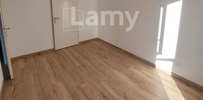 Image 5 sur 7 - Appartement  ·  Location · Bordeaux (33300) · 4 pièces · 77m²