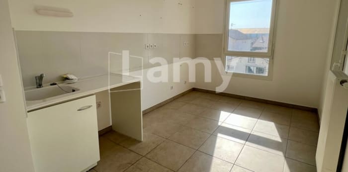 Image 2 sur 10 - Appartement  ·  Location · Villeurbanne (69100) · 4 pièces · 87m²