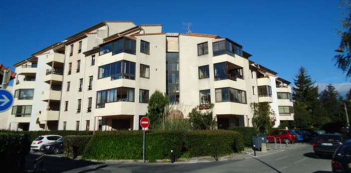 Image 2 sur 5 - Parking/box  ·  Location · Ales (30100)