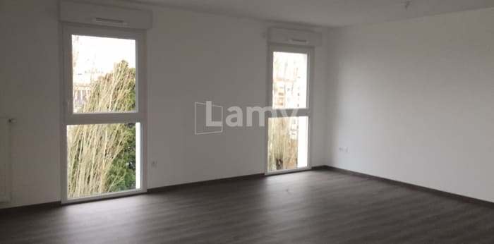 Image 2 sur 3 - Appartement  ·  Location · Nantes (44100) · 3 pièces · 85m²