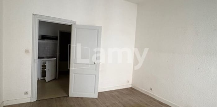 Image 2 sur 8 - Appartement  ·  Location · Clermont Ferrand (63000) · 1 pièce · 27m²