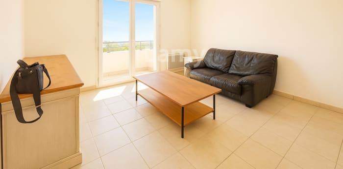 Image 1 sur 4 - Appartement  ·  Location · St Saulve (59880) · 2 pièces · 43m²