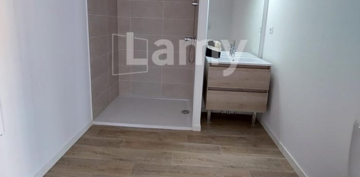 Image 4 sur 5 - Appartement  ·  Location · Montbazon (37250) · 1 pièce · 34m²