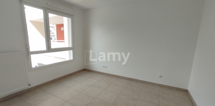 Image 3 sur 7 - Appartement  ·  Location · Villeurbanne (69100) · 3 pièces · 63m²