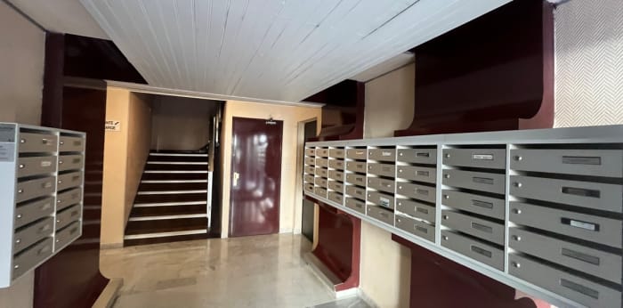 Image 7 sur 8 - Appartement  ·  Location · Marseille (13006) · 1 pièce · 19m²