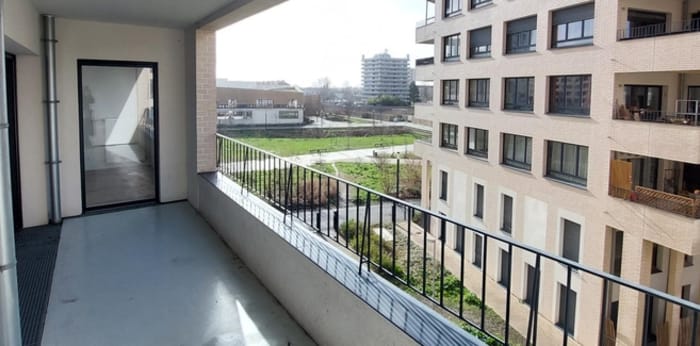 Image 2 sur 8 - Appartement  ·  Location · Bordeaux (33800) · 3 pièces · 65m²