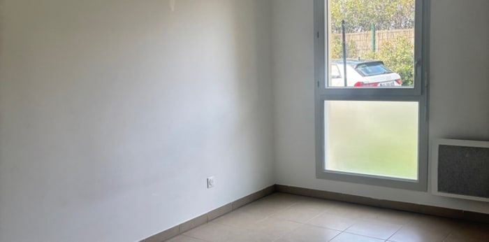 Image 6 sur 8 - Appartement  ·  Location · Frejus (83600) · 3 pièces · 63m²