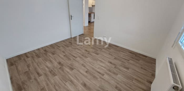 Image 6 sur 10 - Appartement  ·  Location · St Pierre Du Perray (91280) · 2 pièces · 39m²