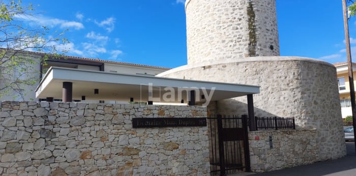 Image 1 sur 16 - Appartement  ·  Location · Nimes (30000) · 3 pièces · 67m²