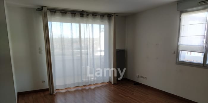 Image 3 sur 8 - Appartement  ·  Location · Toulouse (31200) · 3 pièces · 76m²