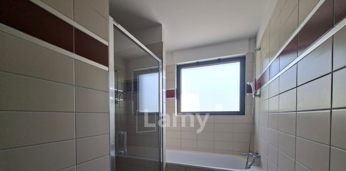 Image 6 sur 10 - Appartement  ·  Location · Reims (51100) · 3 pièces · 83m²