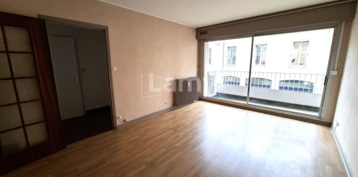 Image 1 sur 12 - Appartement  ·  Location · Dijon (21000) · 2 pièces · 47m²