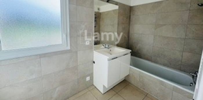 Image 3 sur 9 - Appartement  ·  Location · Thonon Les Bains (74200) · 3 pièces · 58m²