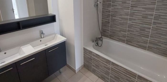 Image 8 sur 9 - Appartement  ·  Location · Talence (33400) · 4 pièces · 95m²