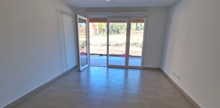 Image 2 sur 6 - Appartement  ·  Location · Frejus (83600) · 2 pièces · 46m²
