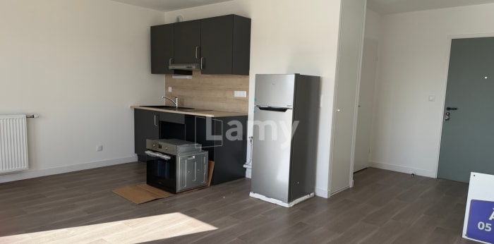 Image 4 sur 9 - Appartement  ·  Location · Poitiers (86000) · 1 pièce · 33m²