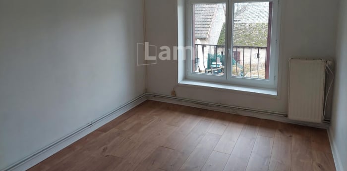 Image 4 sur 5 - Appartement  ·  Location · Lux (71100) · 2 pièces · 52m²