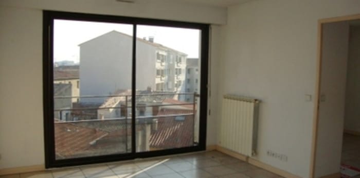 Image 2 sur 8 - Appartement  ·  Location · Nimes (30900) · 2 pièces · 46m²