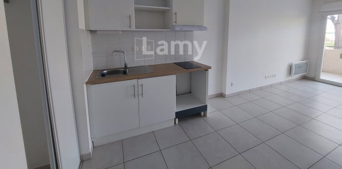 Image 6 sur 11 - Appartement  ·  Location · Nimes (30000) · 2 pièces · 43m²