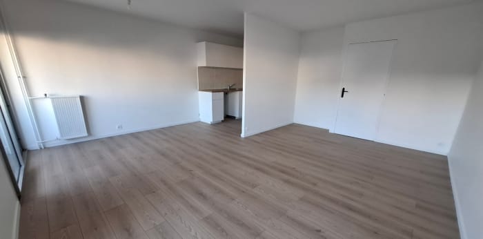 Image 6 sur 12 - Appartement  ·  Location · Marseille (13006) · 2 pièces · 59m²