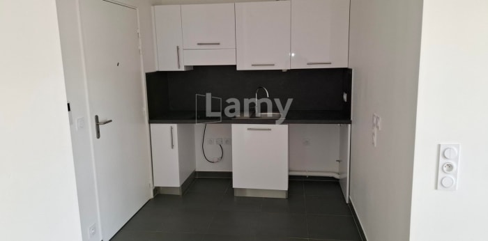 Image 3 sur 8 - Appartement  ·  Location · Rueil Malmaison (92500) · 1 pièce · 26m²