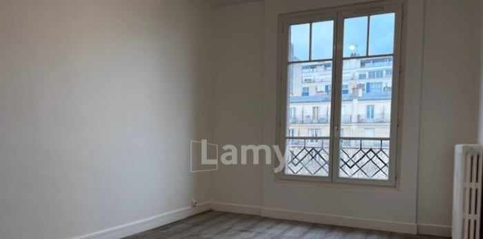 Image 4 sur 9 - Appartement  ·  Location · Paris (75011) · 2 pièces · 46m²