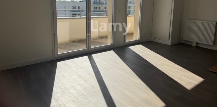 Image 7 sur 9 - Appartement  ·  Location · Poitiers (86000) · 1 pièce · 33m²