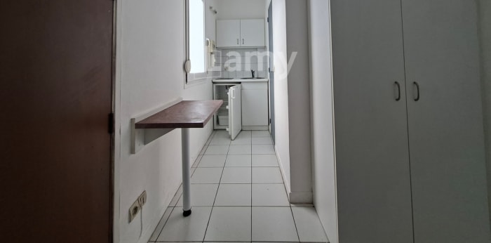 Image 3 sur 6 - Appartement  ·  Location · Reims (51100) · 1 pièce · 12m²