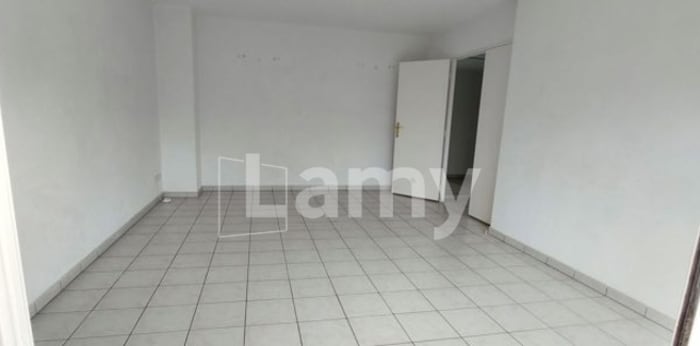 Image 5 sur 9 - Appartement  ·  Location · Bordeaux (33300) · 3 pièces · 65m²