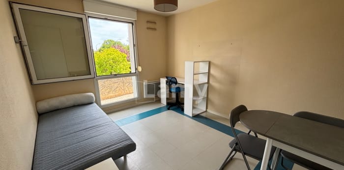 Image 4 sur 10 - Appartement  ·  Location · Dijon (21000) · 1 pièce · 18m²