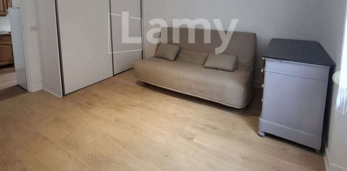 Image 2 sur 5 - Appartement  ·  Location · Paris (75011) · 1 pièce · 27m²