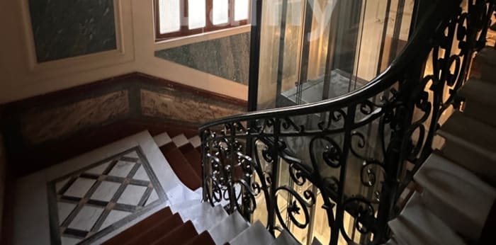 Image 16 sur 19 - Appartement  ·  Location · Paris (75008) · 4 pièces · 182m²