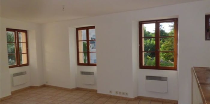 Image 2 sur 6 - Maison/villa  ·  Location · Caderousse (84860) · 3 pièces · 56m²