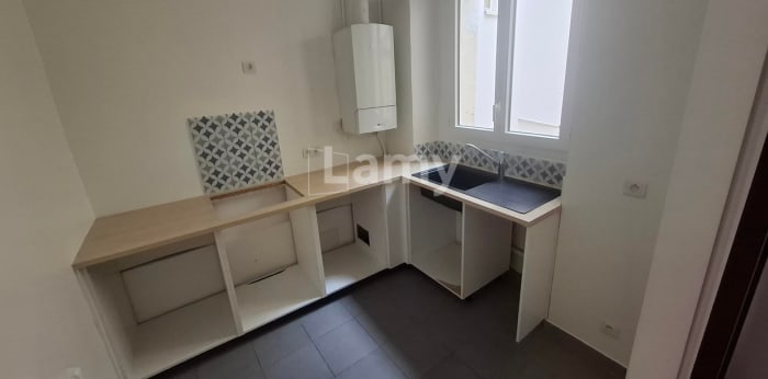 Image 4 sur 8 - Appartement  ·  Location · Paris (75003) · 3 pièces · 88m²