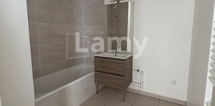 Image 10 sur 11 - Appartement  ·  Location · Clermont Ferrand (63100) · 3 pièces · 61m²