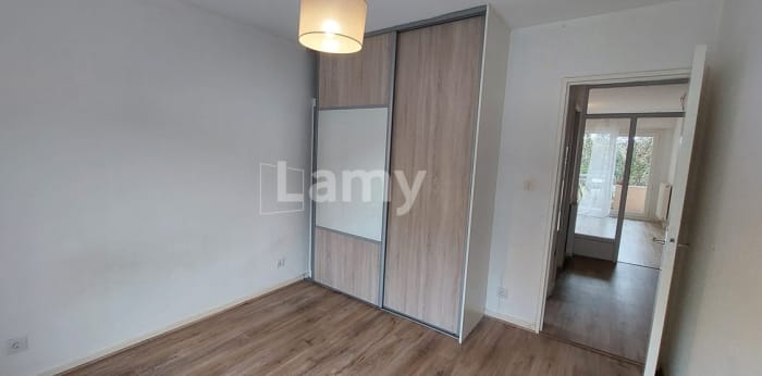 Image 6 sur 9 - Appartement  ·  Location · Toulouse (31200) · 3 pièces · 63m²