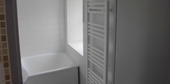 Image 8 sur 10 - Appartement  ·  Location · Dole (39100) · 2 pièces · 42m²