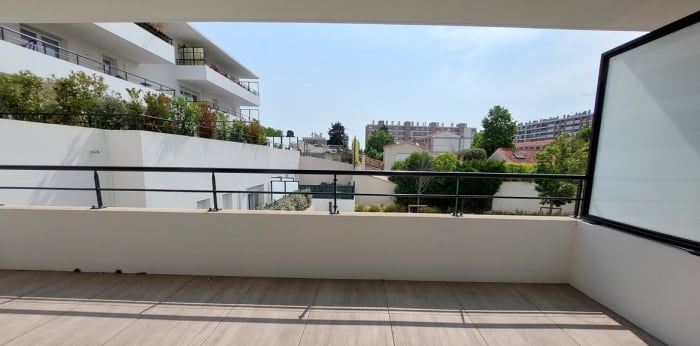 Image 10 sur 11 - Appartement  ·  Location · Marseille (13009) · 3 pièces · 61m²