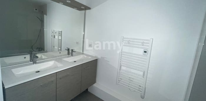 Image 12 sur 17 - Appartement  ·  Location · Chenove (21300) · 4 pièces · 97m²