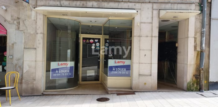 Image 1 sur 3 - Local  ·  Location · Dole (39100) · 38m²