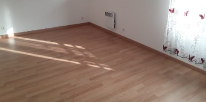Image 2 sur 4 - Appartement  ·  Location · Noisy Le Grand (93160) · 1 pièce · 27m²