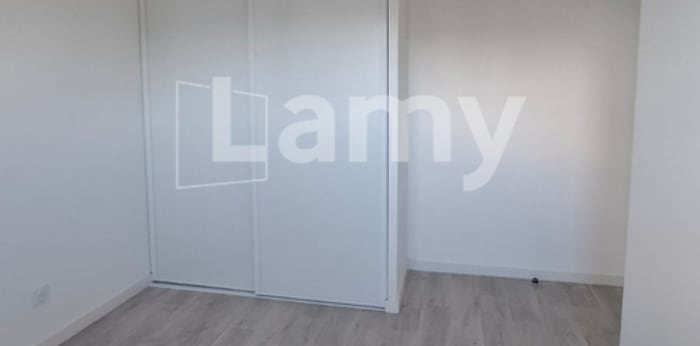 Image 7 sur 14 - Appartement  ·  Location · Talence (33400) · 5 pièces · 107m²